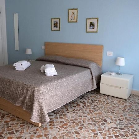 Sole & Luna Guest House Bari Extérieur photo